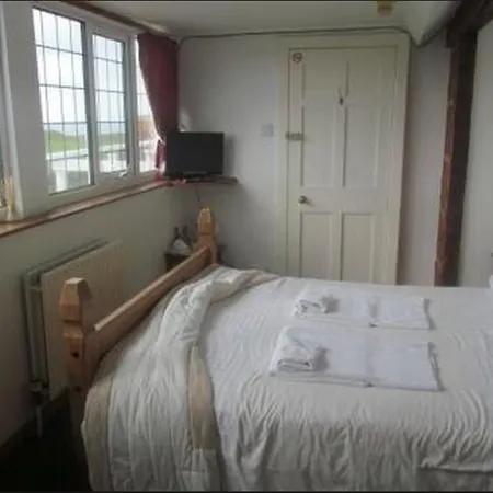 Upton Cross Bed & Breakfast 3*